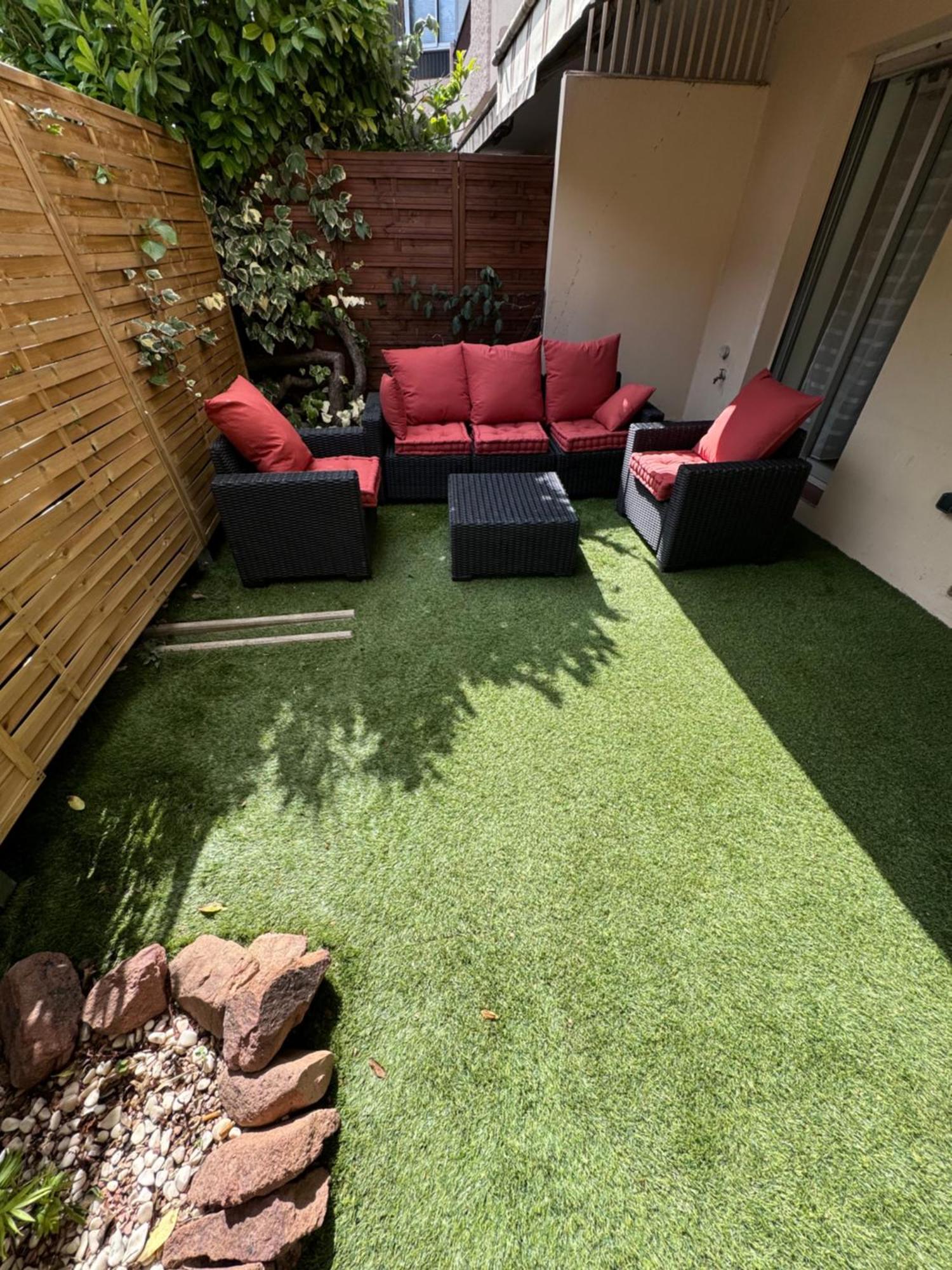 Appartement Avec Jardin Mandelieu Exteriör bild